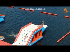 165 Kişilik Kapasiteli Şişme Su Parkı Özelleştirilmiş Renk TÜV Sertifikası